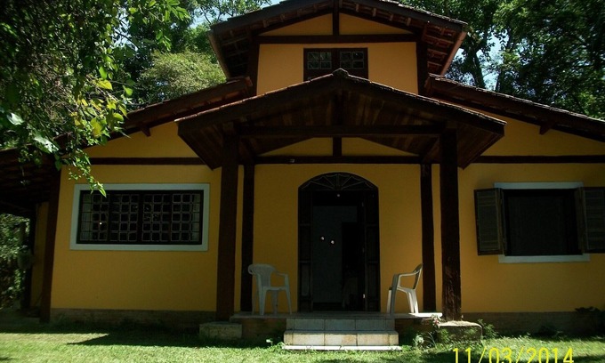 Boicucanga Beach House | Beachfront Rustic House with Kitchen for Your Getaway