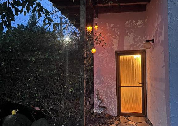 Baia Mare Apartment | Rustic House: Child-Friendly Retreat with Perfect Reviews