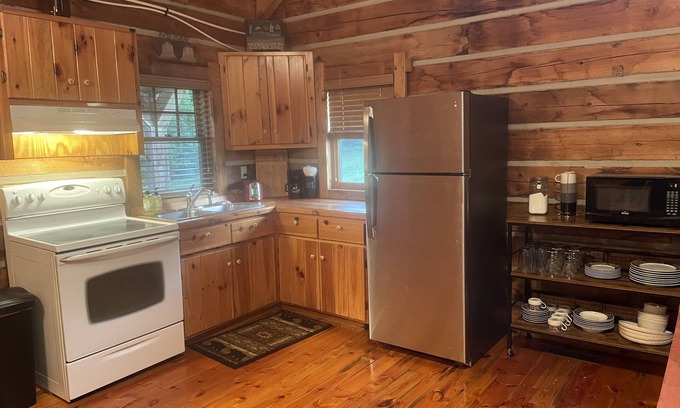 Granite Falls Cabin | Idyllic Rustic Cabin with Ocean View in Granite Falls