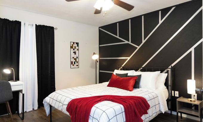 Gainesville Apartment | Urban Retreat: Embrace Comfort with Pool and Spa Access