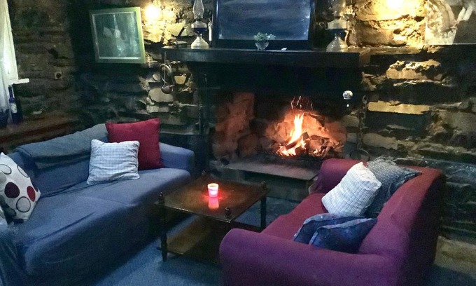 Mount Alexander Shire Other | Cozy Rustic Miners Cabin: Pet and Child Friendly Retreat