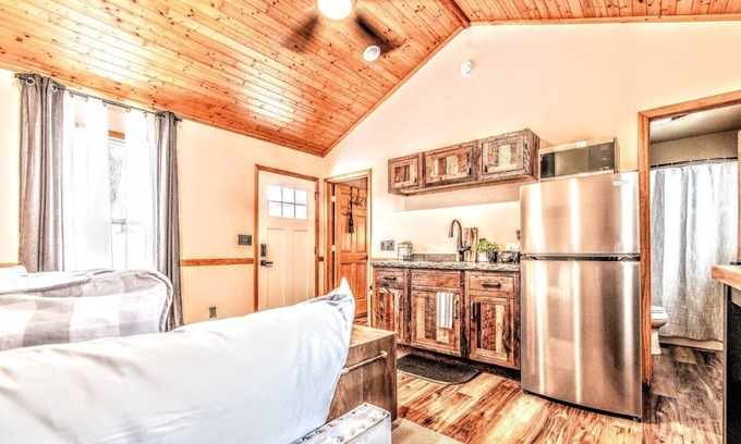Wisconsin Dells Cabin | Rustic Cabin Retreat by Sandstone Canyon & WI River
