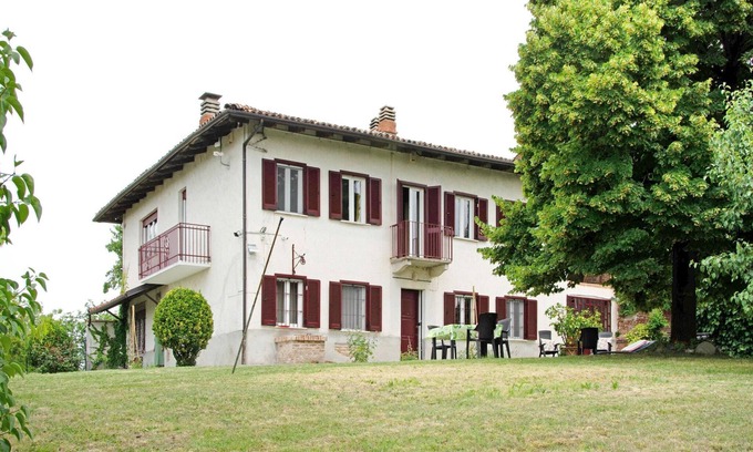 Moncucco Torinese House | Discover Belvilla by OYO Casale Adriano Country House