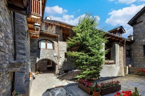 Courmayeur Ski Chalet | Rustic Mountain Villa