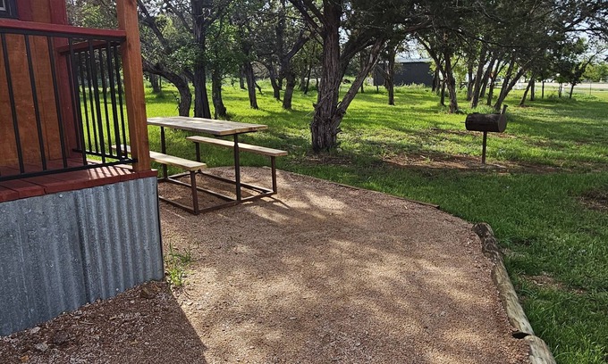 Silver Creek Village Cabin | Cozy Cabin with Lake View Near Reveille Ranch & Spider Mtn