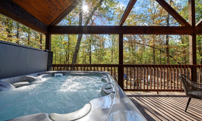 Hochatown Cabin | Romantic Honeymoon Cabin with Hot Tub & Lake View Retreat