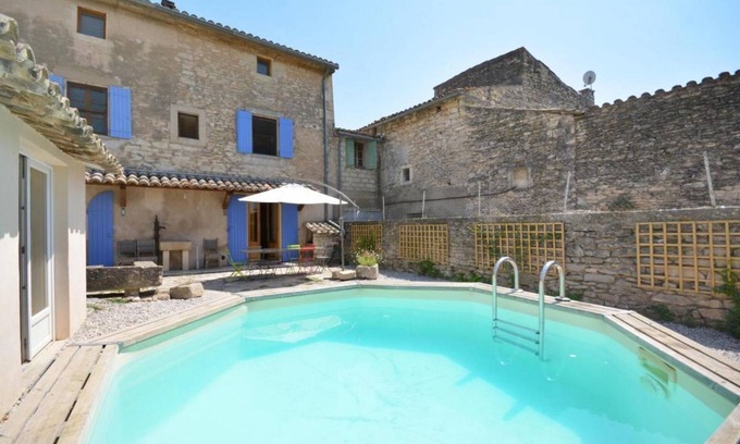 Cabrieres-d'Avignon House | Charming Provencal Mansion with Private Pool Near Gordes
