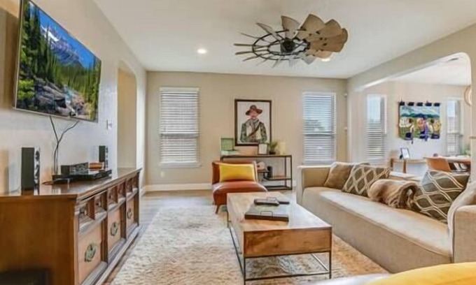 Wetmore House | Top-Rated Rustic Home by JW Marriott & TPC Golf with Kitchen