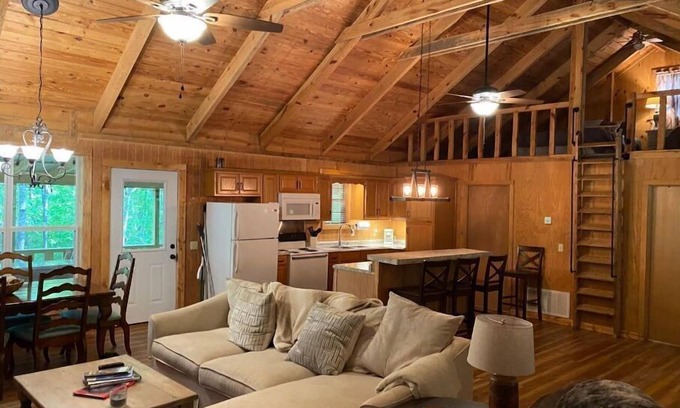Oakland House | Tranquil Escape at Enid Lake: Guest Rated 9.8/10