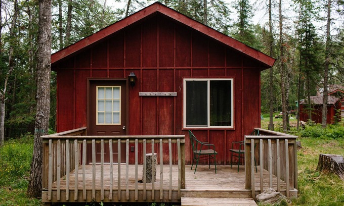 South Range Cabin | Pet-Friendly Rustic Retreat "Shalom" for Families & Groups