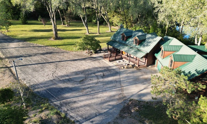Topeka Cabin | Cozy Rustic Retreat with Pool & Family-Friendly Amenities