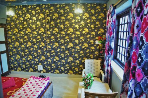 Srinagar House | Exceptional Rustic Retreat Home-Stay for Family Getaways