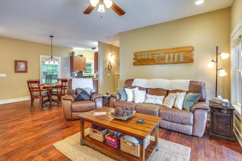 Cadiz House | Scenic Getaway at Rustic Retreat in Cadiz on Lake Barkley