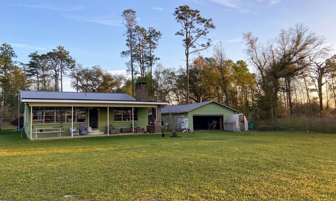 Donalsonville House | Idyllic Rustic Retreat with Ocean Views & Pet-Friendly Amenities