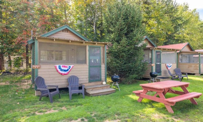 Inlet Cottage | Idyllic Lakeview Retreat at Stiefvater's Lakeside Cottages