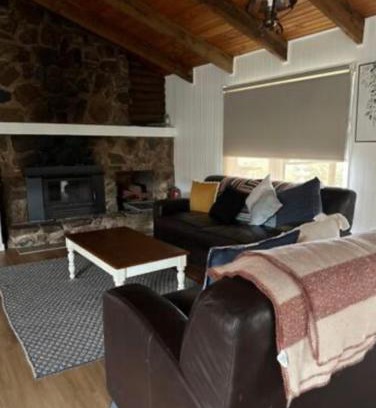 Lurg House | Cozy Escape at The Lodge Lurg Sanctuary: Pet Friendly Retreat