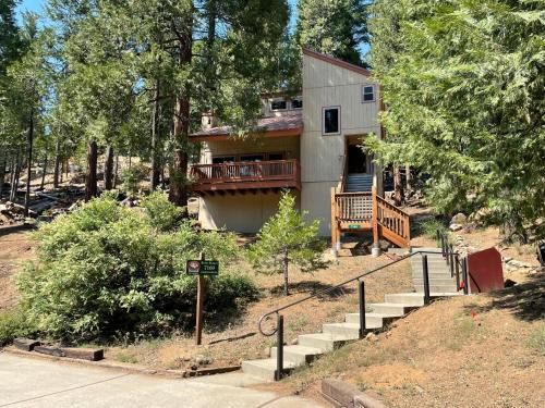 Yosemite West Villa | Family-Friendly Villas in California, USA Awaits You