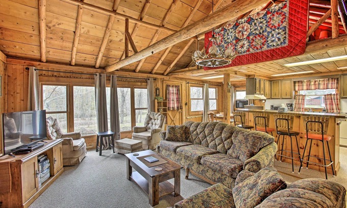 Moorestown Cabin | Cozy River View Cabin with Fire Pit, Games & Grill