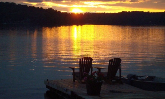 Cranberry Lake Cabin | Cozy Adirondack Cabin with Lake View & Inviting Amenities!
