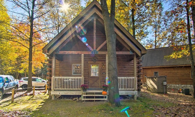 Oceana County Cottage | Inviting Rothbury Cabin with Pool and Oceanfront Access
