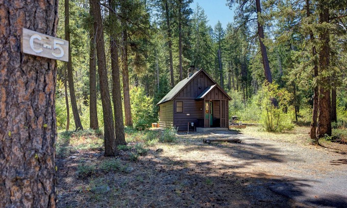 Mazama Cabin | Rustic Rural Studio Cabin