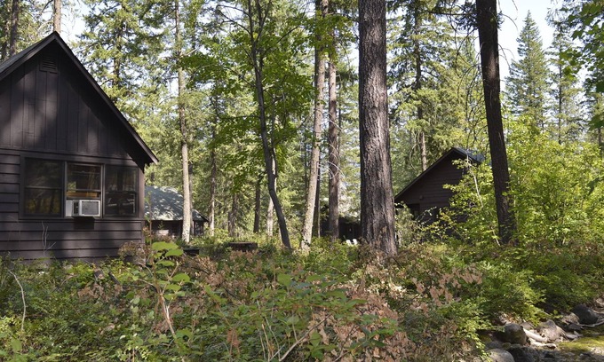 Mazama Cabin | Rustic Rural Studio Cabin