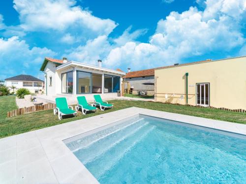 Camparca House | Enchanting Rural Retreat in Netos-Almagreira with Pool