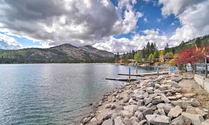 Truckee House | Cozy Truckee Cabin Near Donner Lake and Ski Resorts