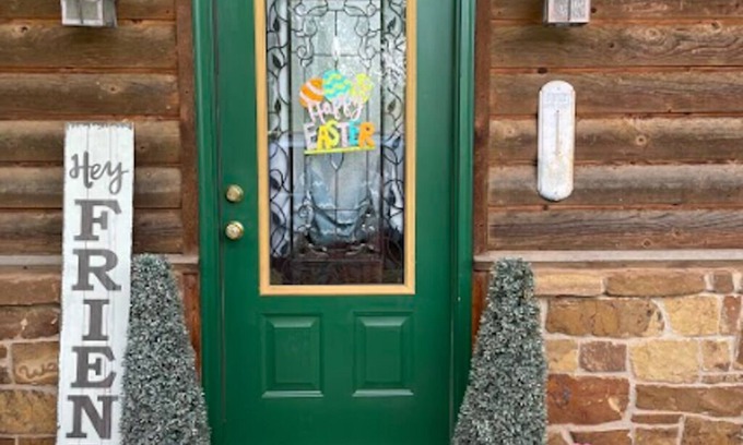 Stillwater Cabin | Exceptional Rustic Two-Bedroom Cabin with Breakfast Included