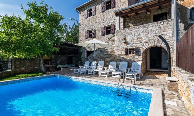 Municipality of Oprtalj Villa | Picturesque Villa Marija with Panoramic Views in Zrenj