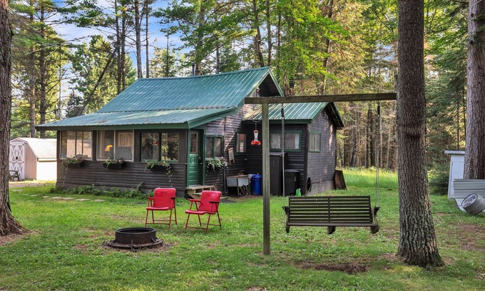 Hazelhurst Cabin | Rustic Willow Retreat - Outdoor Adventures by RedAwning