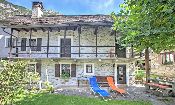 Frasco Ski Chalet | Pet-Friendly Retreat at Rustico al Platano, Val Verzasca
