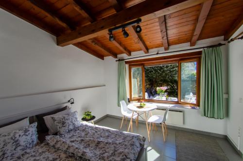 Ronco sopra Ascona House | Updated 1-Bedroom Retreat at Rustico al Sole, Ronco sopra Ascona