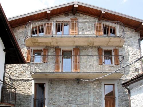 Vercana Apartment | Beautiful Rustico Maria with Oceanfront Views & Pet Friendly
