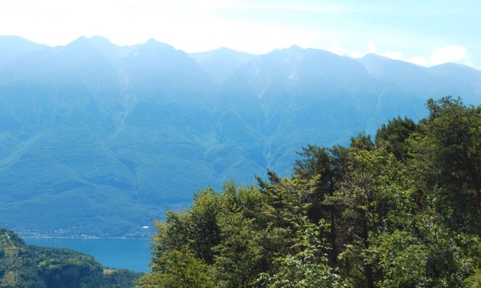 Tignale Apartment | RUSTICO MASSIMO: Ocean View with Private Pool & Breakfast