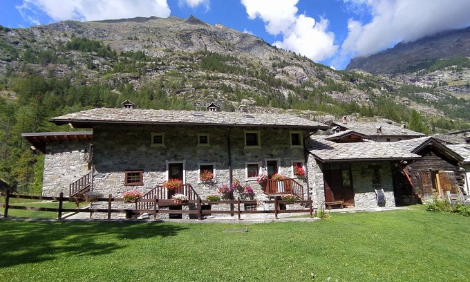 Arvier Apartment | Enchanting Rustico: Explore Green Areas & Scenic Trails
