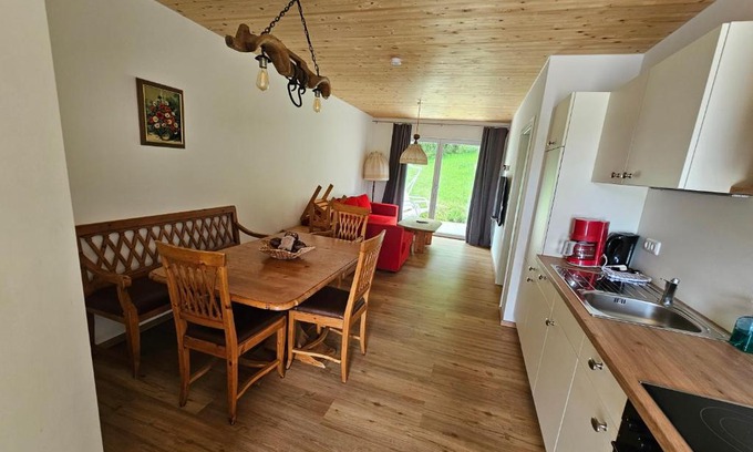 Landau an der Isar Apartment | Cozy Rups Hof Vacation Apartment - Guest Rated 9.1/10