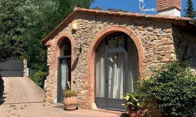 Buti Cottage | Rustic Villa with Private Pool in Buti, Tuscany - Pet Friendly