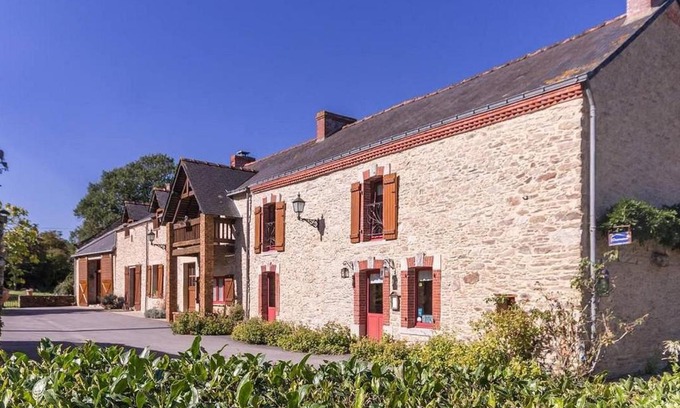 Bouvron Bed & Breakfast | Comfort and Relaxation Near Nantes with Breakfast Included