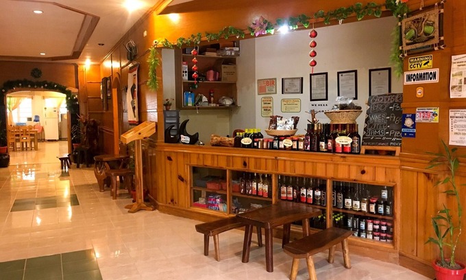 Sagada Hotel | Cozy Rusty Nail Inn & Cafe: Family-Friendly Dining Awaits