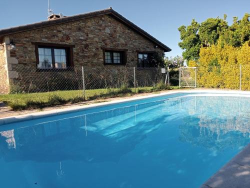Santa Maria de la Alameda Villa | Discover Ruta Del Aguila: Top-Rated Family-Friendly Stay