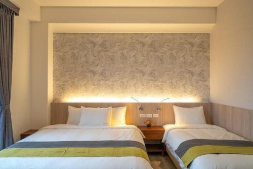 Wujie House | Top-Rated Ruth Farmhouse: Family-Friendly with Kitchen Access