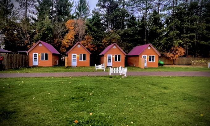 Michigamme Cabin | Inviting Ruth Lake Resort Cabin #1 with Spa & Pet-Friendly Fun