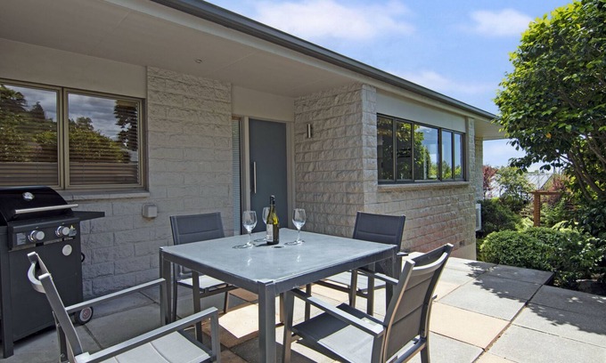 Nelson South House | Rutherford Retreat: Family-Friendly Nelson Holiday Home