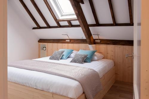 Municipality of Oudewater Apartment | Eco-Friendly Ruyge Weyde Logies: 4-Star Guest Favorite