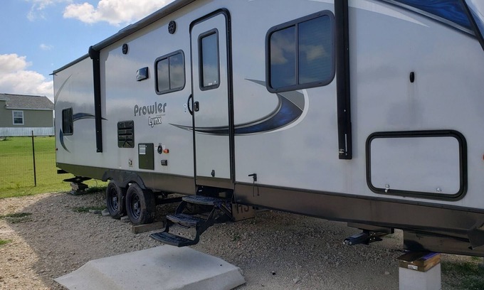 Taylor House | Budget-Friendly RV Country Get Away with Family Amenities