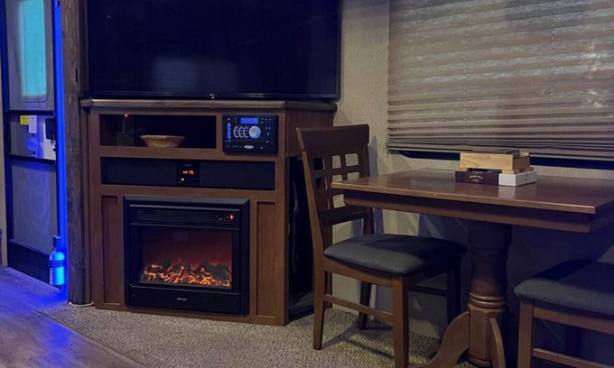 Southwest Ranches House | Perfect RV Getaway: Ideal Location to Relax and Explore!