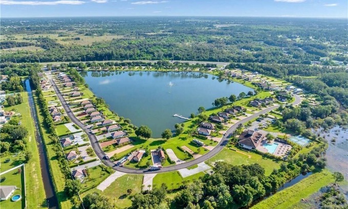 Biggar RV Rental | RV Lot for Rent in Luxury Motorcoach Resort - Lot 2