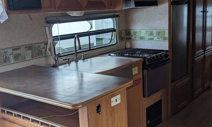 Oden House | Family-Friendly RV Site with Electric Hookup Available