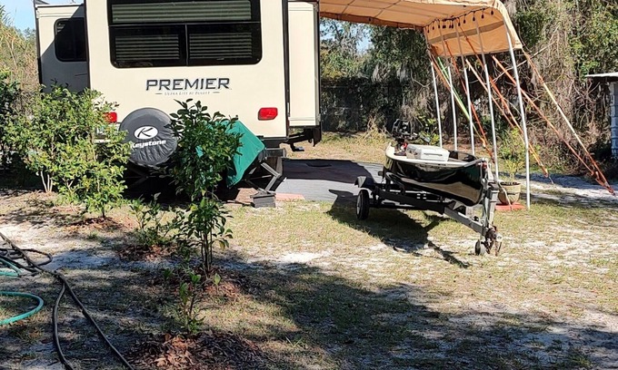 Fort McCoy House | Explore RV Rentals Near Ocala National Forest, Florida